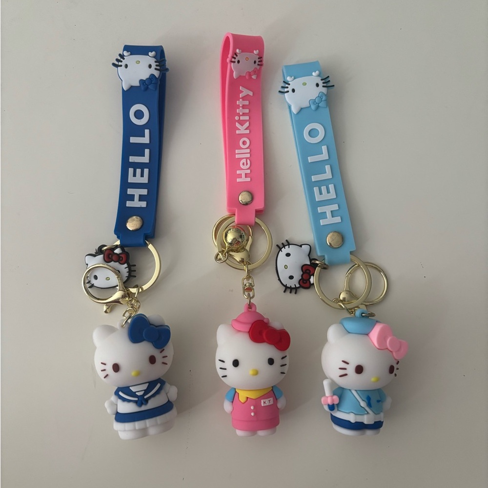 Hello Kitty Keychains Set of 3🩷 5 Star Rated⭐️